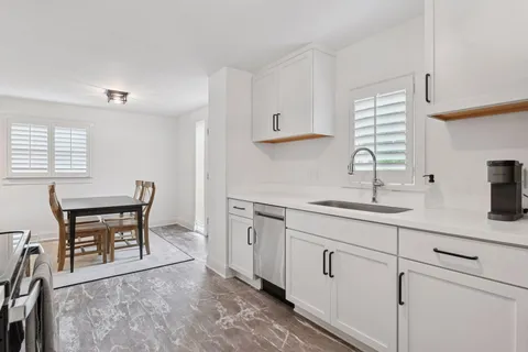 $715,000 | 129 Chicago Avenue North, Wayzata, MN 55391