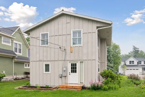 $715,000 | 129 Chicago Avenue North, Wayzata, MN 55391