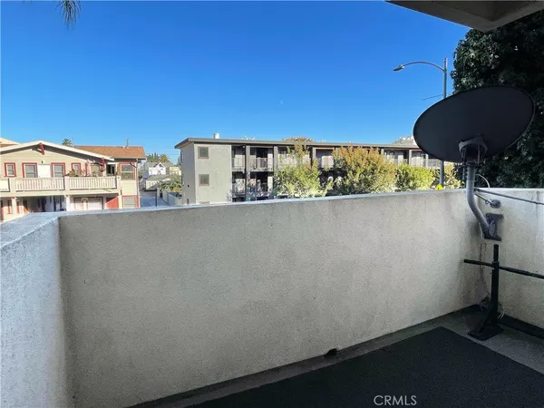 $2,800 | 535 Magnolia Avenue, Unit 211, Long Beach, CA 90802
