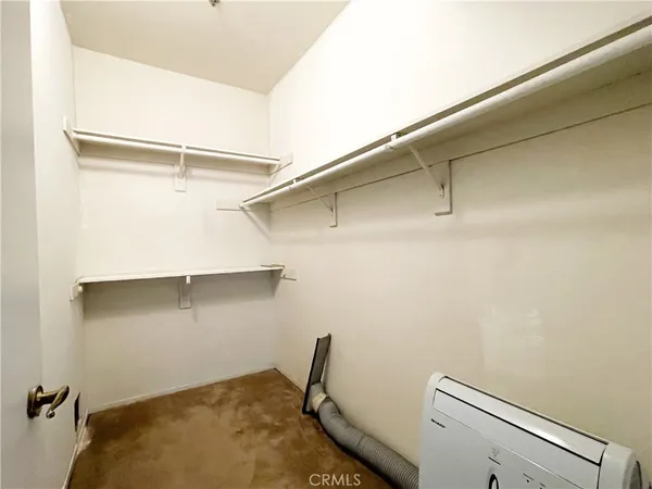 $2,800 | 535 Magnolia Avenue, Unit 211, Long Beach, CA 90802