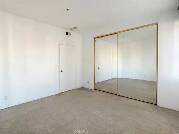 $2,800 | 535 Magnolia Avenue, Unit 211, Long Beach, CA 90802