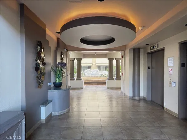 $2,800 | 535 Magnolia Avenue, Unit 211, Long Beach, CA 90802