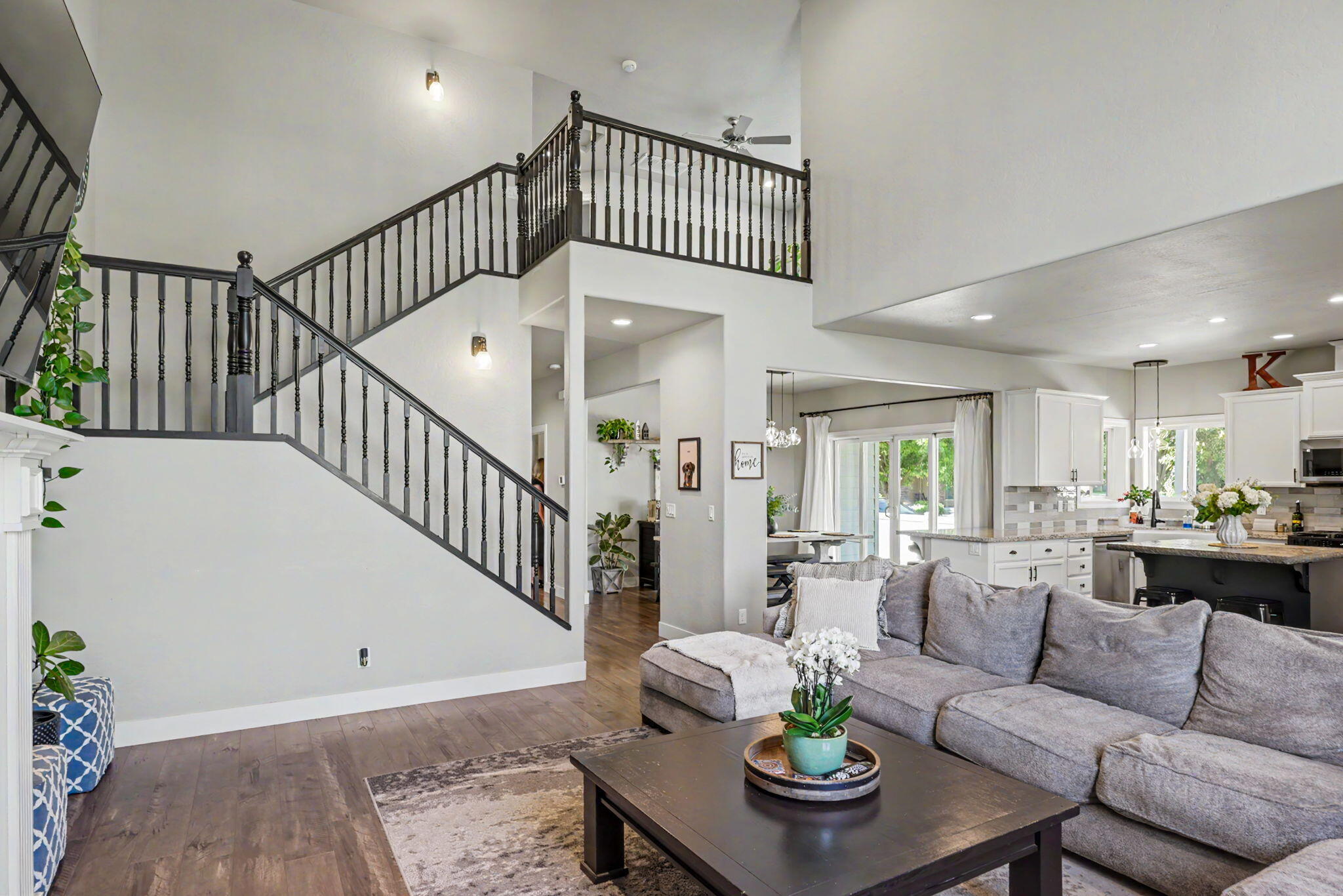 1043 Sandoz Street Central Point, OR 97502 - Photo 8 of 28 ApxSS00019