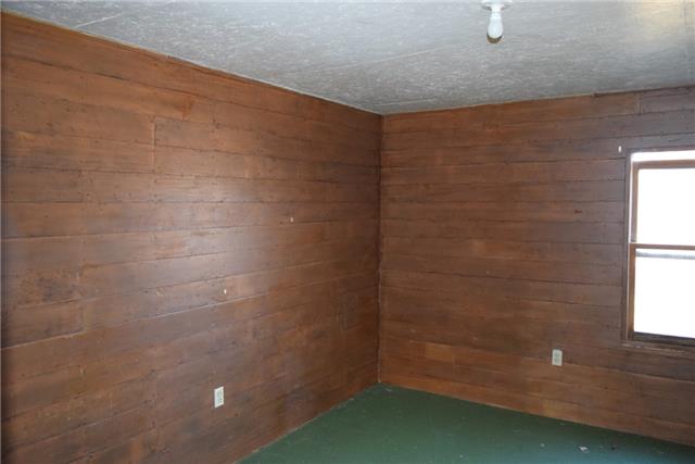 847 Frontier Road Altamont, TN 37301 - Photo 6 of 8 Bedroom 2 also size 14x12 with ceiling fan
