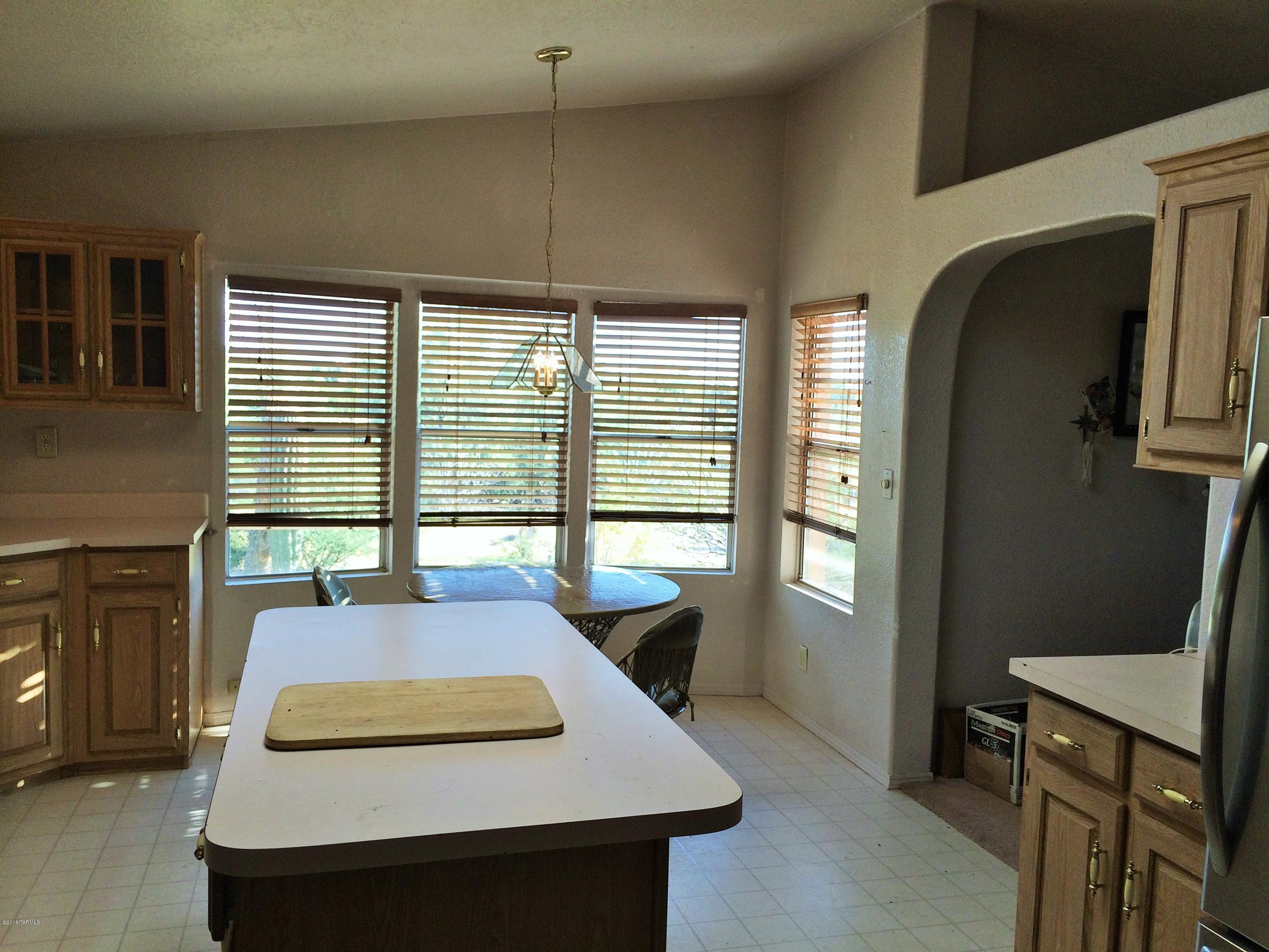 22257 South Shootingstar Road Tucson, AZ 85739 - Photo 10 of 47