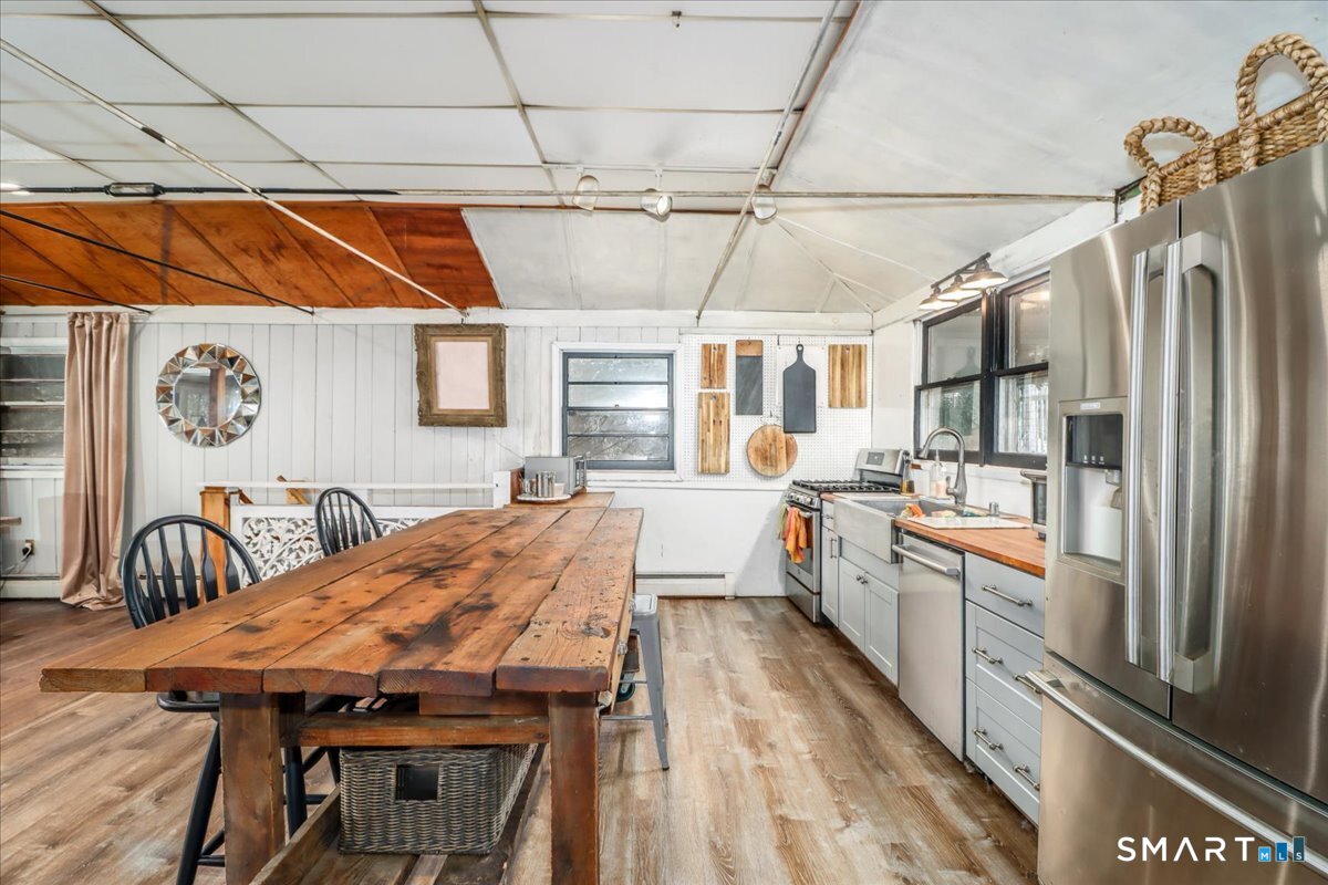 154 Highway 39 New Fairfield, CT 06812 - Photo 23 of 40