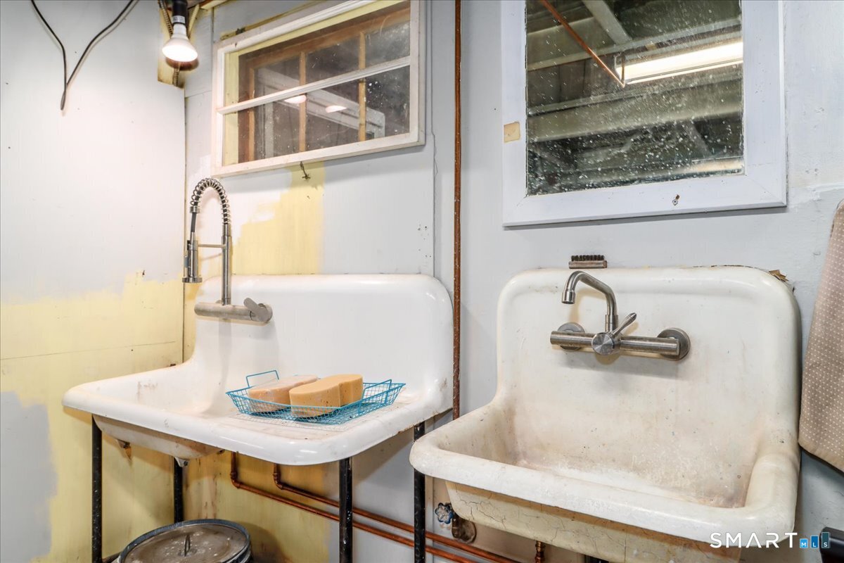 154 Highway 39 New Fairfield, CT 06812 - Photo 40 of 40