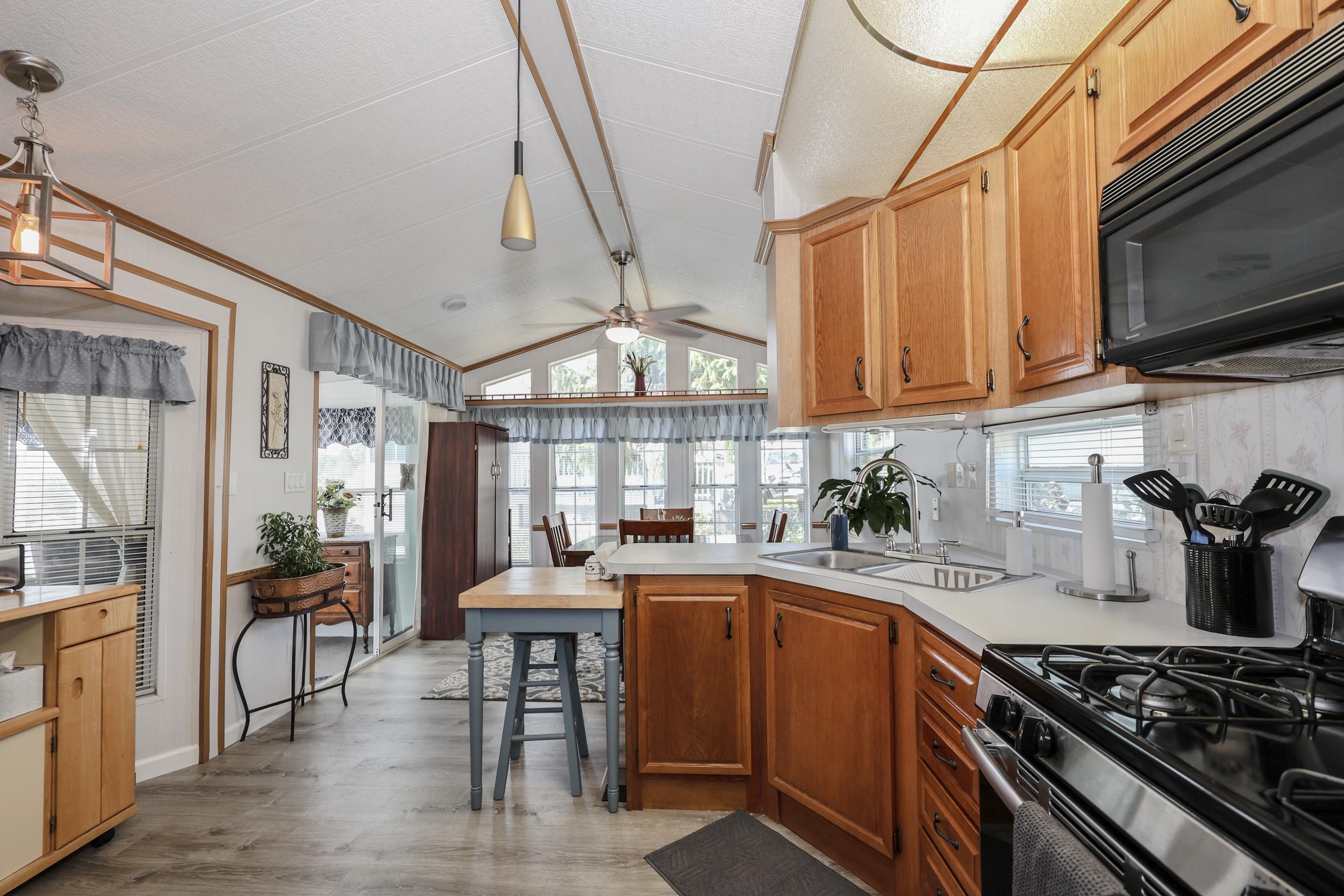 194 Buckley Road, Unit 78 Weare, NH 03281 - Photo 13 of 44