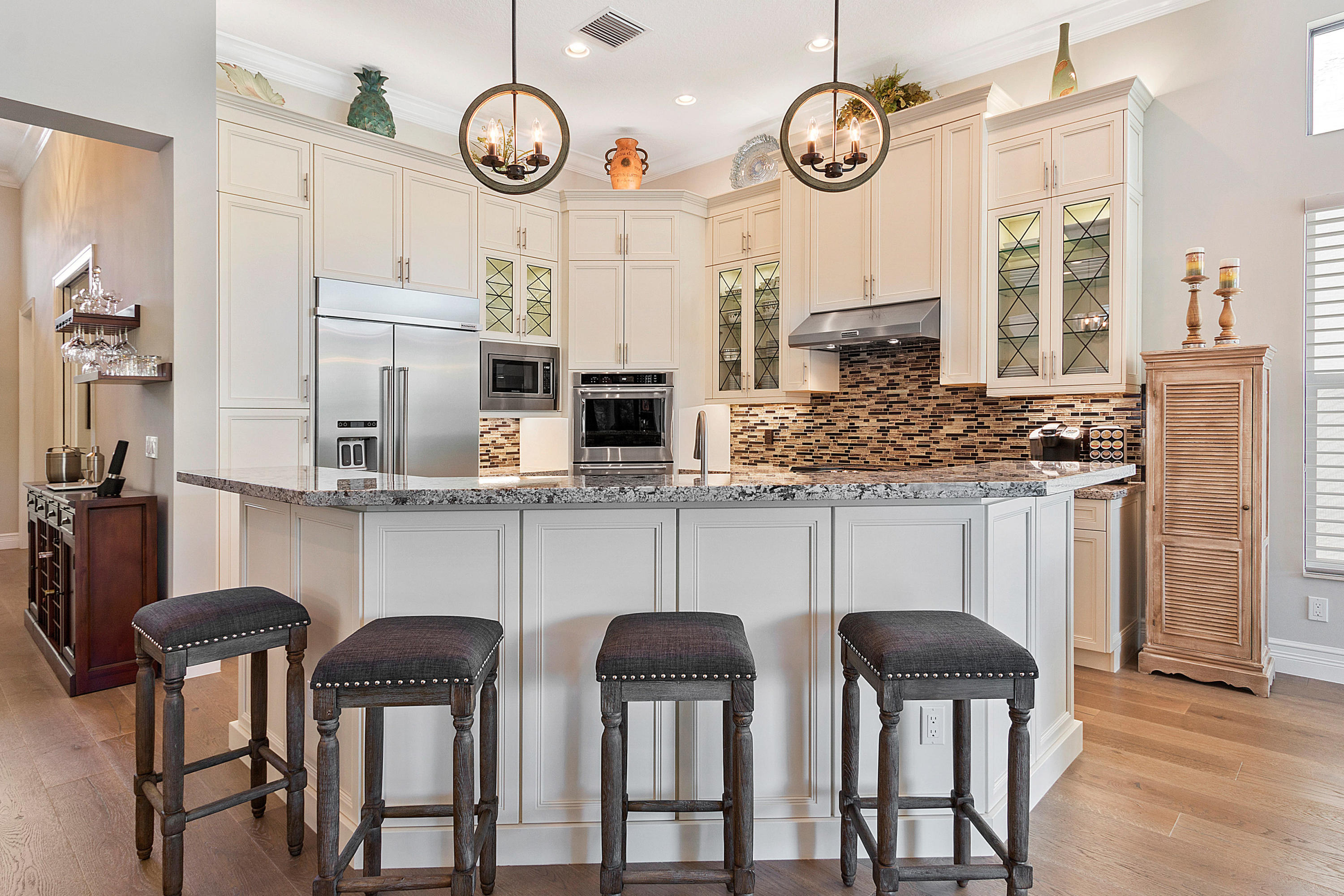 9523 Eden Roc Court Delray Beach, FL 33446 - Photo 12 of 74 Snack Bar