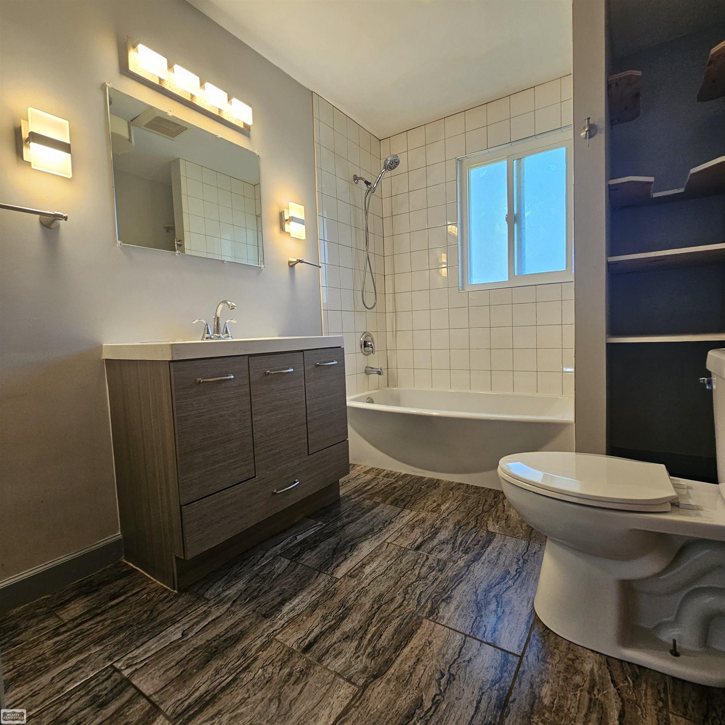 3177 Beach Road Port Huron, MI 48060 - Photo 10 of 37 Gallery Image 10