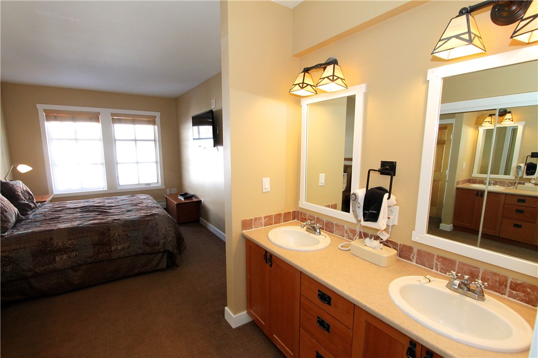 910 Copper Road, Unit 302 Frisco, CO 80443 - Photo 14 of 28 Gallery Image 14