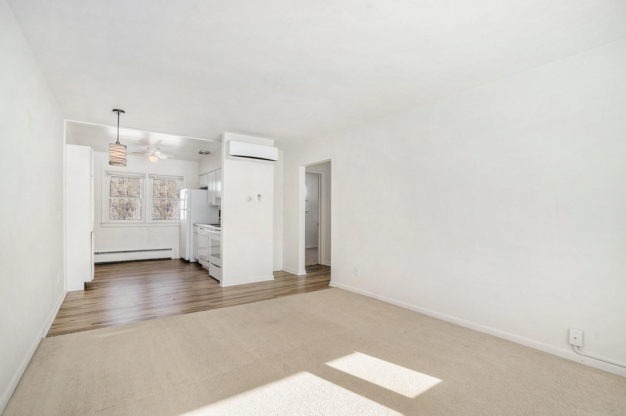 113 Devon Avenue, Unit 4 Parchment, MI 49004 - Photo 4 of 19 004_jbs05409_96