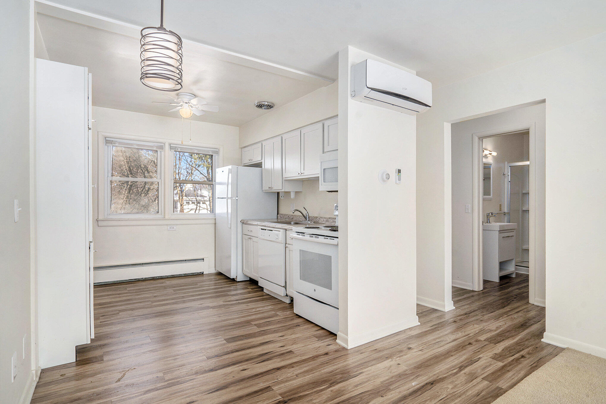 113 Devon Avenue, Unit 4 Parchment, MI 49004 - Photo 6 of 19 006_jbs05416_354