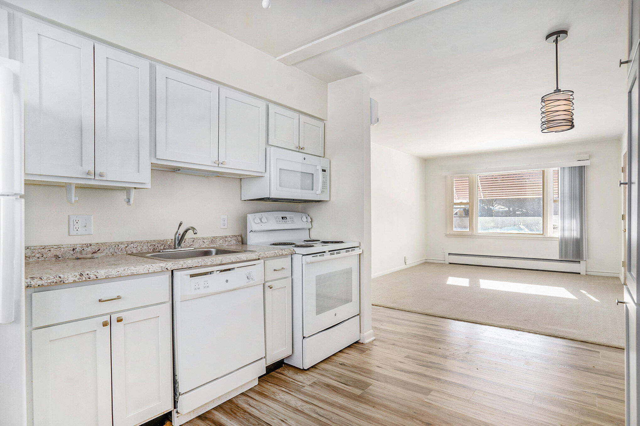 113 Devon Avenue, Unit 4 Parchment, MI 49004 - Photo 9 of 19 009_jbs05430_272