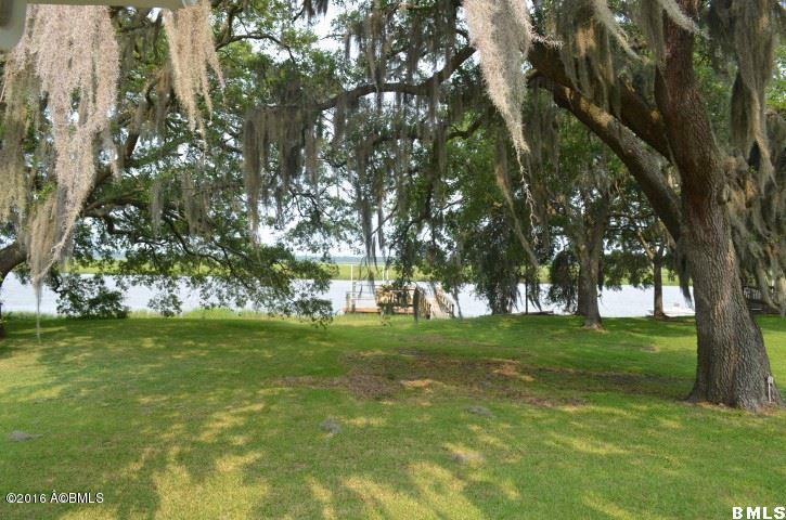 3007 Riverside Lane Beaufort, SC 29902 - Photo 12 of 45 Back Yard