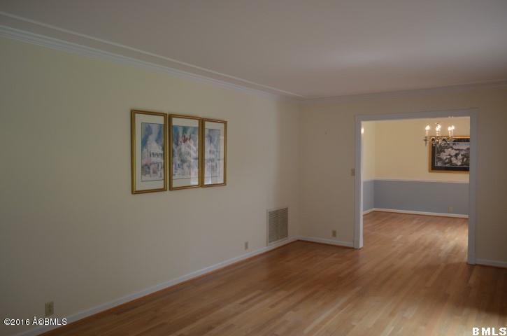 3007 Riverside Lane Beaufort, SC 29902 - Photo 28 of 45 Living Room