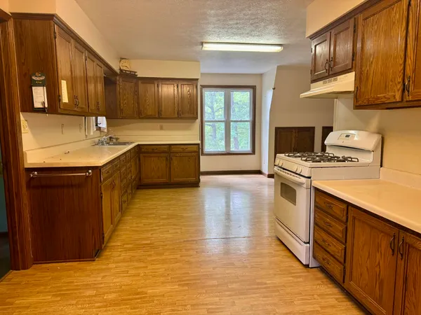 $429,900 | 1950 Poole Mill Road, Crofton, KY 42217