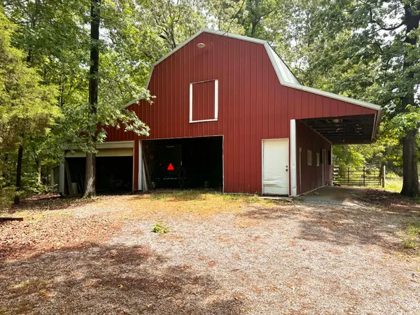 $429,900 | 1950 Poole Mill Road, Crofton, KY 42217