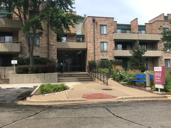 $210,000 | 1931 Prairie Square, Unit 234, Schaumburg, IL 60173