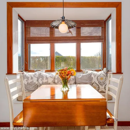 $3,250,000 | 7 Oak Hollow Lane, Nantucket, MA 02554