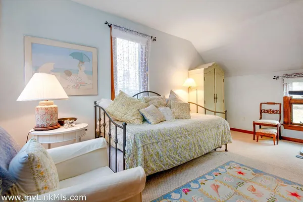 $3,250,000 | 7 Oak Hollow Lane, Nantucket, MA 02554