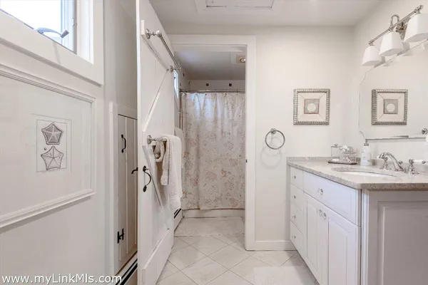 $3,250,000 | 7 Oak Hollow Lane, Nantucket, MA 02554