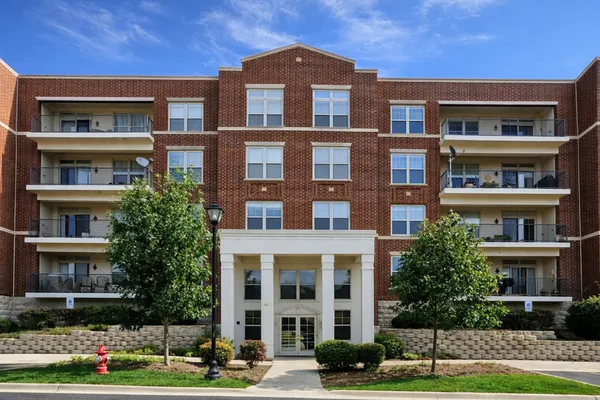 $2,500 | 511 Prestwick Lane, Unit 406, Wheeling, IL 60090