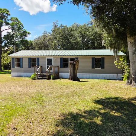 $217,000 | 1761 Southwest 40th Drive, Okeechobee, FL 34974