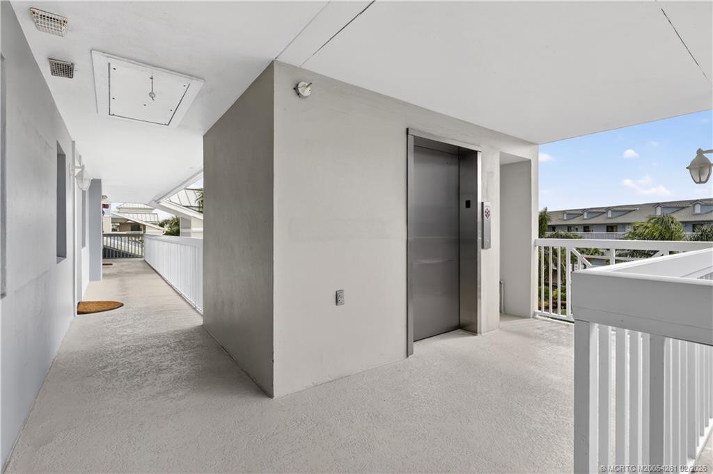 40 Northeast Plantation Road, Unit 403 Stuart, FL 34996 - Photo 23 of 30 Elevator access to all four floors