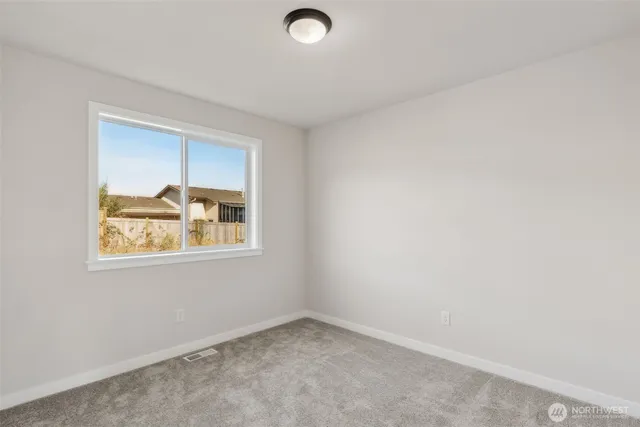 $804,990 | 17536 Northeast Midnight Sun Loop, Poulsbo, WA 98370