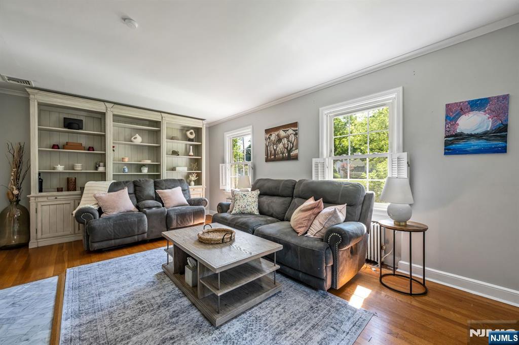 448 Fairfield Avenue Ridgewood, NJ 07450 - Photo 6 of 31