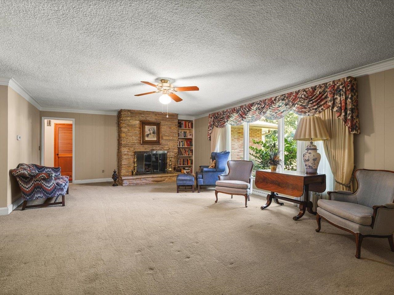 4007 Landstrom Road Rockford, IL 61107 - Photo 6 of 43 Gallery Image 6