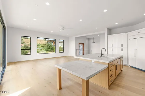 $2,145,000 | 872 Via Ondulando, Ventura, CA 93003