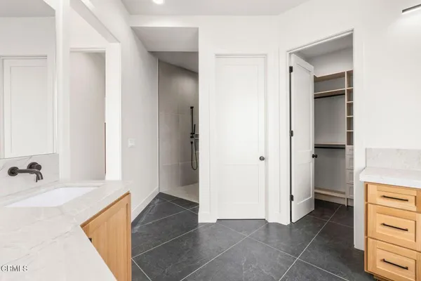 $2,145,000 | 872 Via Ondulando, Ventura, CA 93003