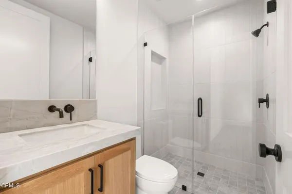 $2,145,000 | 872 Via Ondulando, Ventura, CA 93003