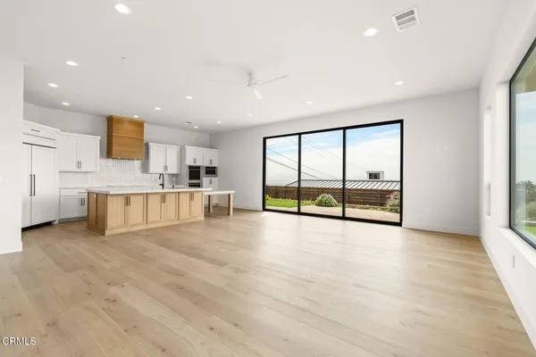 $2,145,000 | 872 Via Ondulando, Ventura, CA 93003