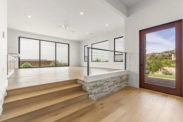 $2,145,000 | 872 Via Ondulando, Ventura, CA 93003
