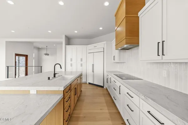 $2,145,000 | 872 Via Ondulando, Ventura, CA 93003