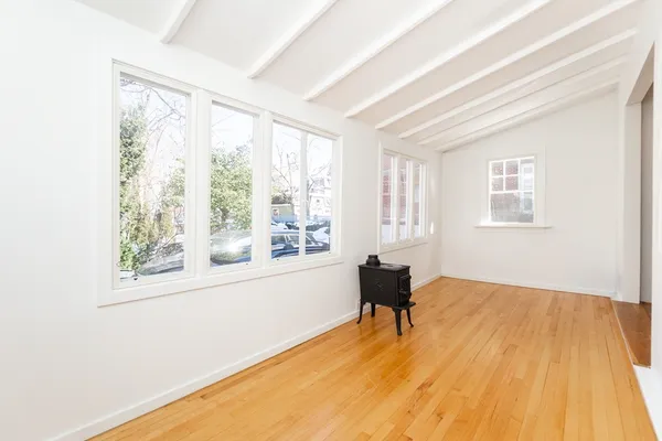 $4,000 | 4 Cogswell Place, Cambridge, MA 02140