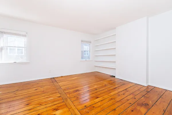 $4,000 | 4 Cogswell Place, Cambridge, MA 02140