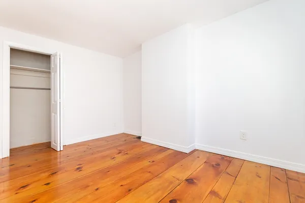 $4,000 | 4 Cogswell Place, Cambridge, MA 02140