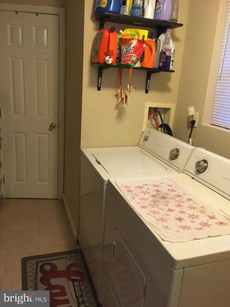 5047 West Hills Road Baltimore, MD 21229 - Photo 18 of 19 Interior (General)