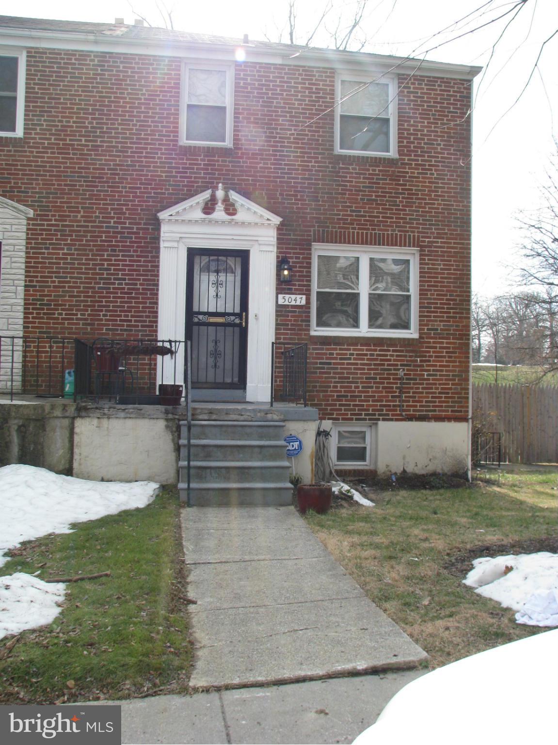 5047 West Hills Road Baltimore, MD 21229 - Photo 5 of 19 Exterior (Front)