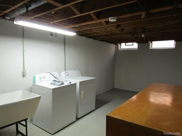 17229 Rougeway Street Livonia, MI 48152 - Photo 19 of 27 Laundry.JPG