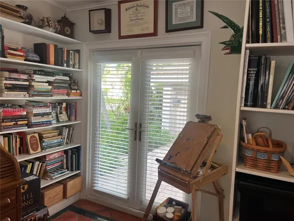 $3,275,000 | 204 Westwood Drive, Key Biscayne, FL 33149