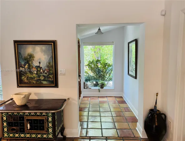 $3,275,000 | 204 Westwood Drive, Key Biscayne, FL 33149