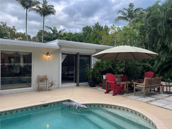 $3,275,000 | 204 Westwood Drive, Key Biscayne, FL 33149