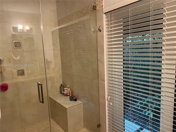 $3,275,000 | 204 Westwood Drive, Key Biscayne, FL 33149