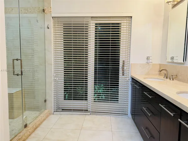 $3,275,000 | 204 Westwood Drive, Key Biscayne, FL 33149