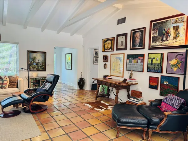 $3,275,000 | 204 Westwood Drive, Key Biscayne, FL 33149